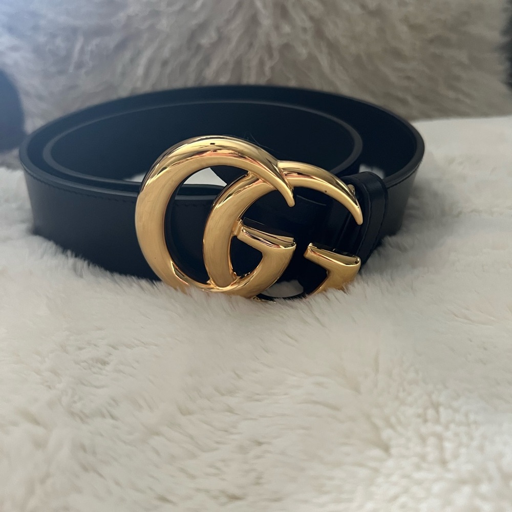 GG Marmont Leather Belt with Shiny Buckle - Picture 2 of 8